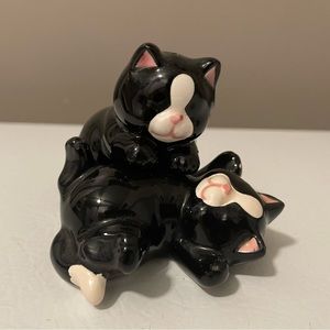 Takahashi black and white kittens Salt and Pepper Shakers